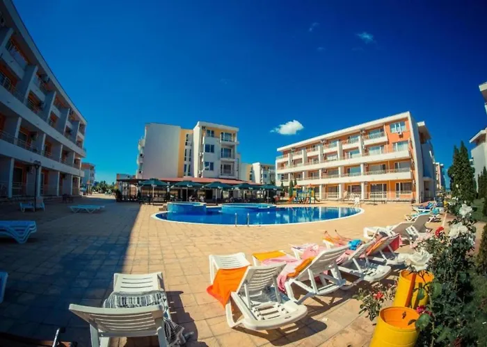 Daire 1-Bedroom Apartment In A Resort With 6 Pools, Top Floor, Stunning Sunset View *