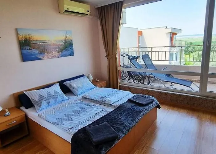 Daire 1-Bedroom Apartment In A Resort With 6 Pools, Top Floor, Stunning Sunset View Sunny Beach