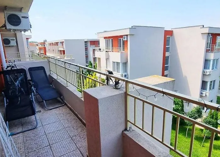 1-Bedroom Apartment In A Resort With 6 Pools, Top Floor, Stunning Sunset View Daire