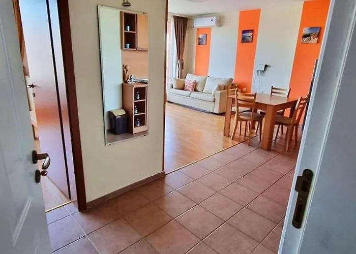 Apartamento 1-Bedroom Apartment In A Resort With 6 Pools, Top Floor, Stunning Sunset View